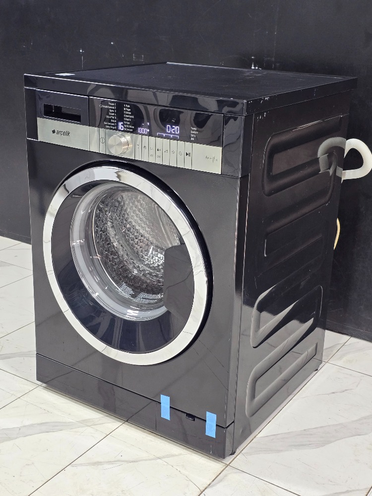 SIFIRLANMIŞ ARÇELİK SİYAH PIYANO SERİ 8 KG 1000 DEVİR ÇAMAŞIR MAKİNESİ