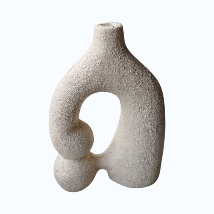 El Yapımı Dokulu Seramik Vazo – Modern Heykelsi Tasarım, Minimal & Bohem Dekor (31 cm)