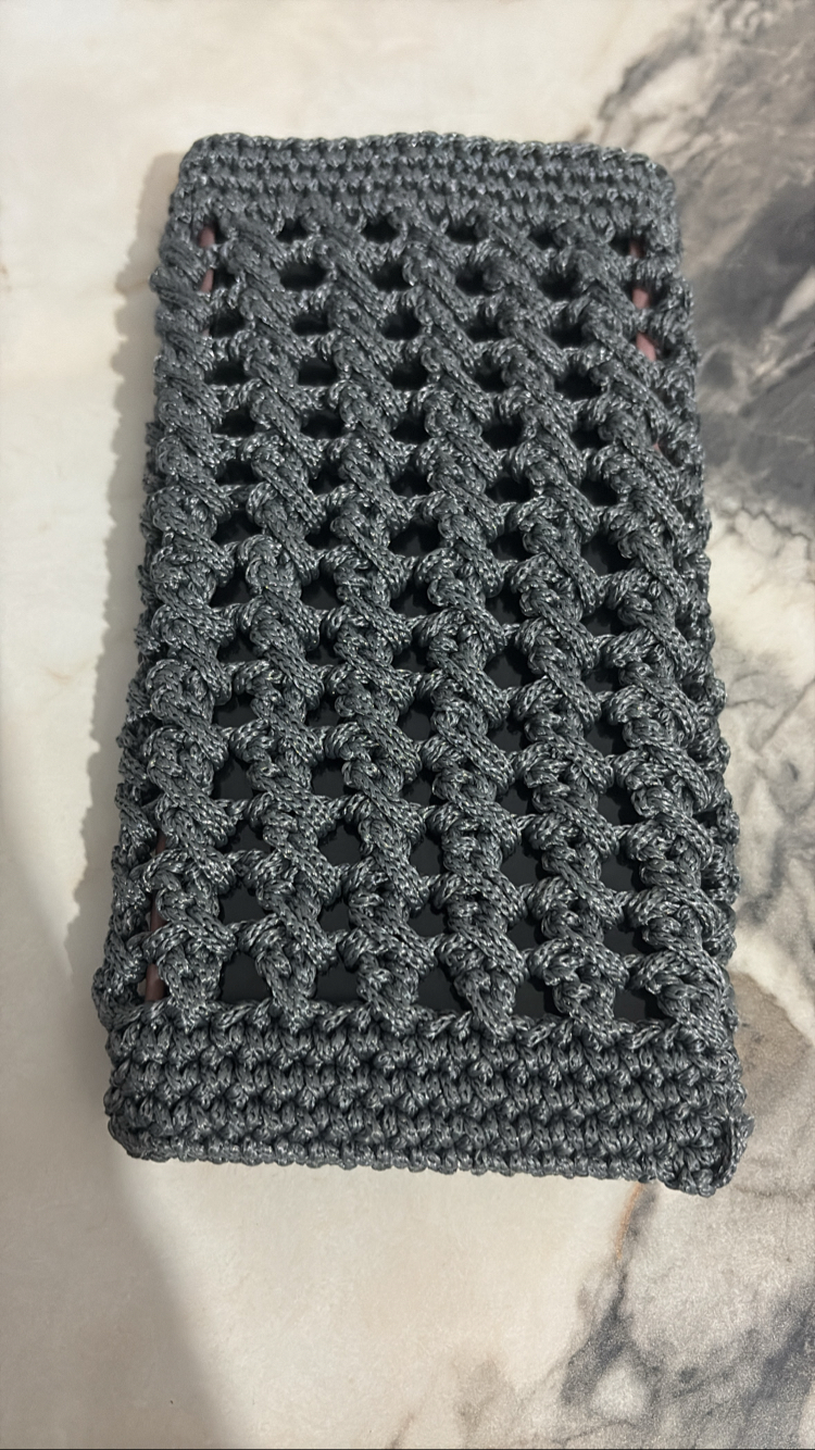 El Örgüsü Antrasit Telefon Kılıfı | Handmade Crochet Phone Sleeve