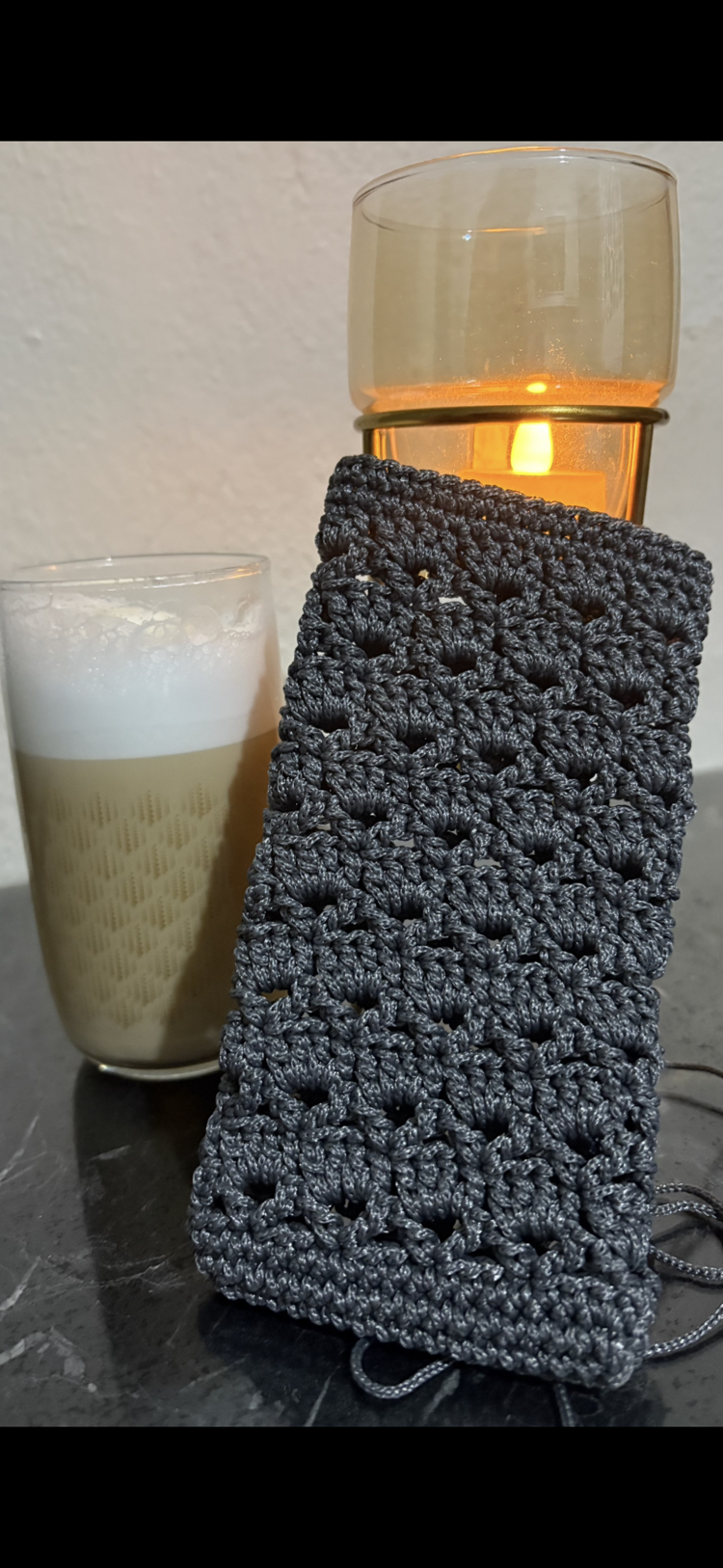 El Örgüsü Antrasit Telefon Kılıfı | Handmade Crochet Phone Sleeve