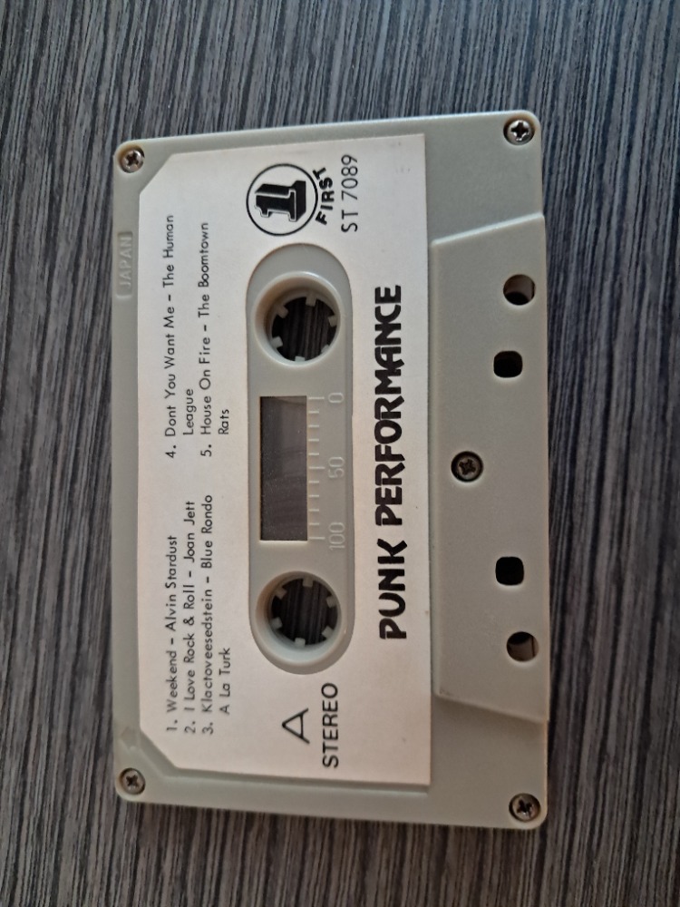 Punk Performance (Karışık-KASET)
