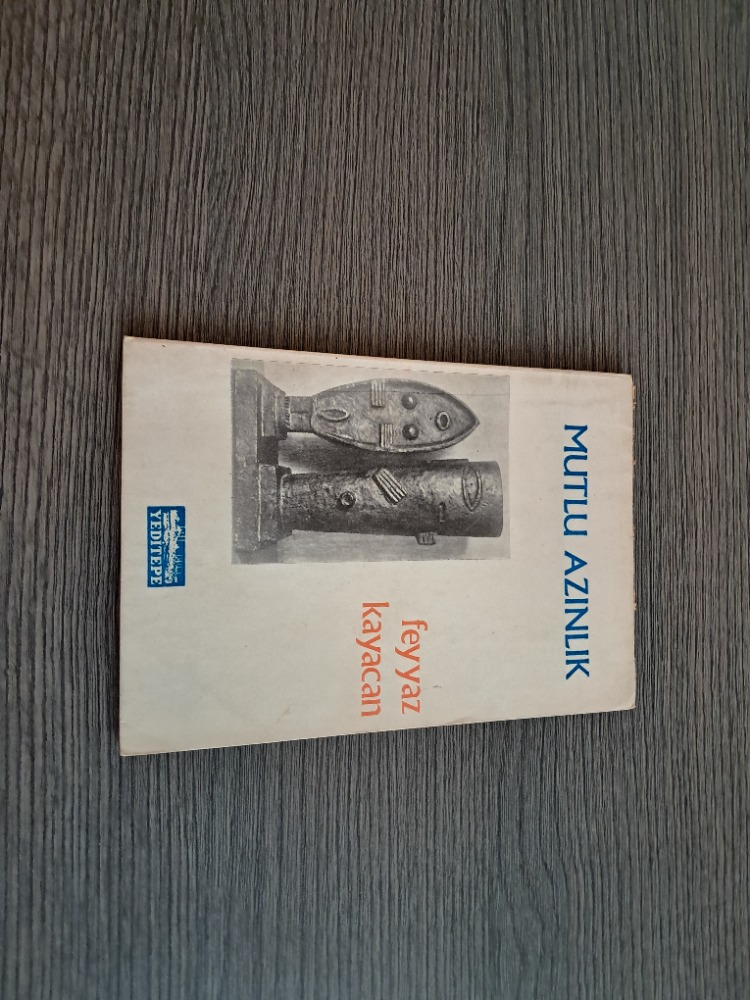 Feyyaz Kayacan - Mutlu Azınlık