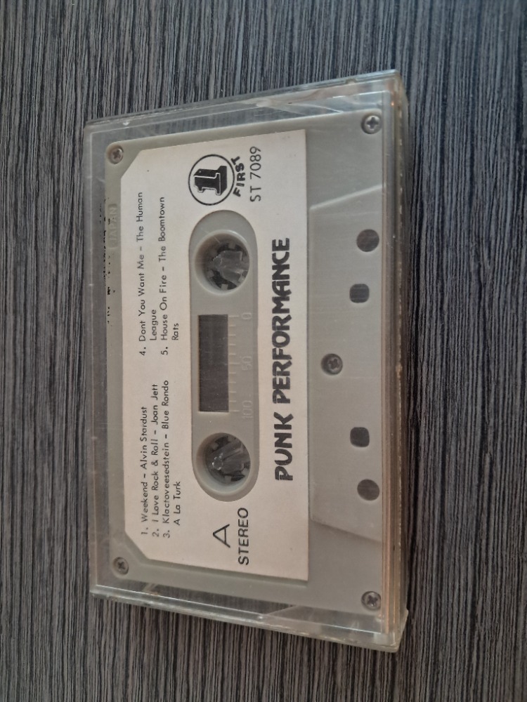 Punk Performance (Karışık-KASET)