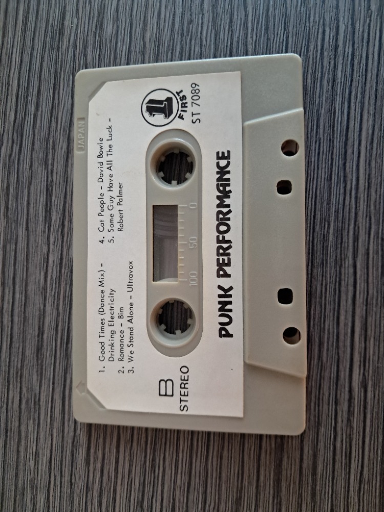 Punk Performance (Karışık-KASET)