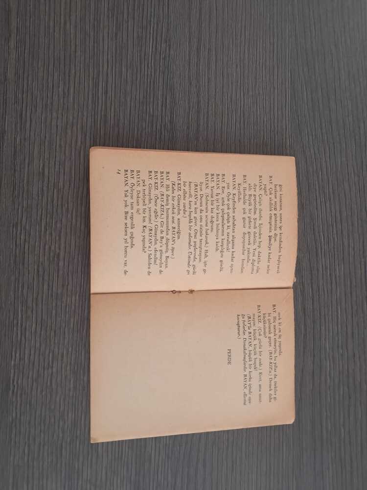 Eugène Ionesco - Gelinlik Kız & Önder 