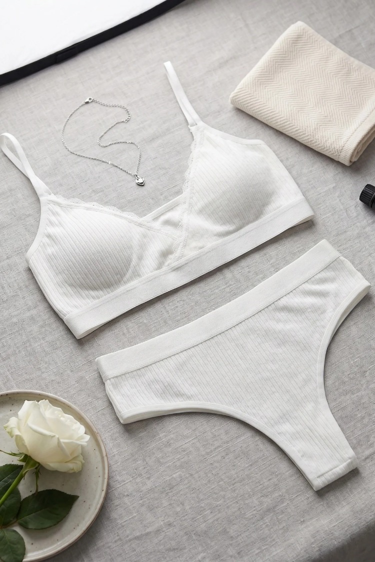 Kadın Ekru Çıkarılabilir Pedli Fitilli Dantelli Bralet Takımı EXVY1474