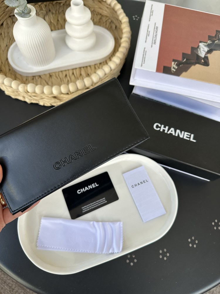Chanel Orjinal Kılıf ve Aksesuarları