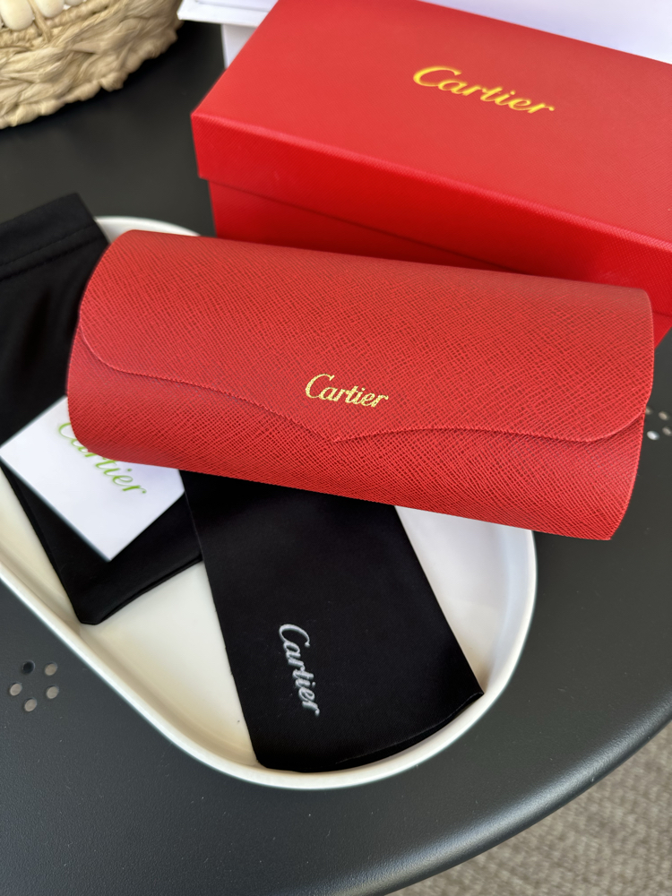 Cartier Orjinal Kılıf ve Aksesuarları