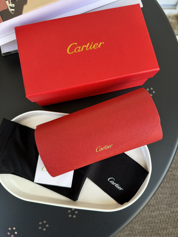 Cartier Orjinal Kılıf ve Aksesuarları