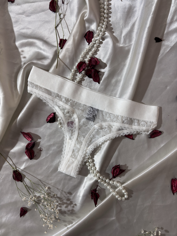 Victoria’s secret dantelli taş detaylı tanga 