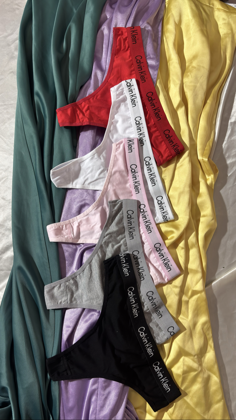 Calvin Klein 5’li Karışık Renk Pamuklu Thong Seti
