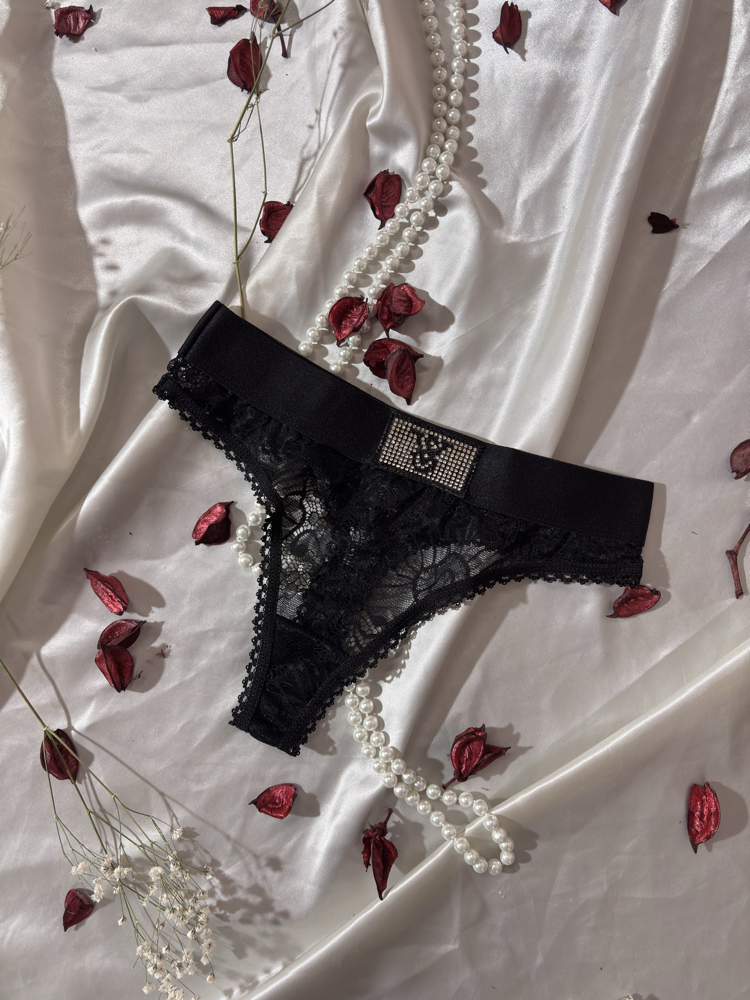 Victoria’ secret dantelli taş detaylı tanga 