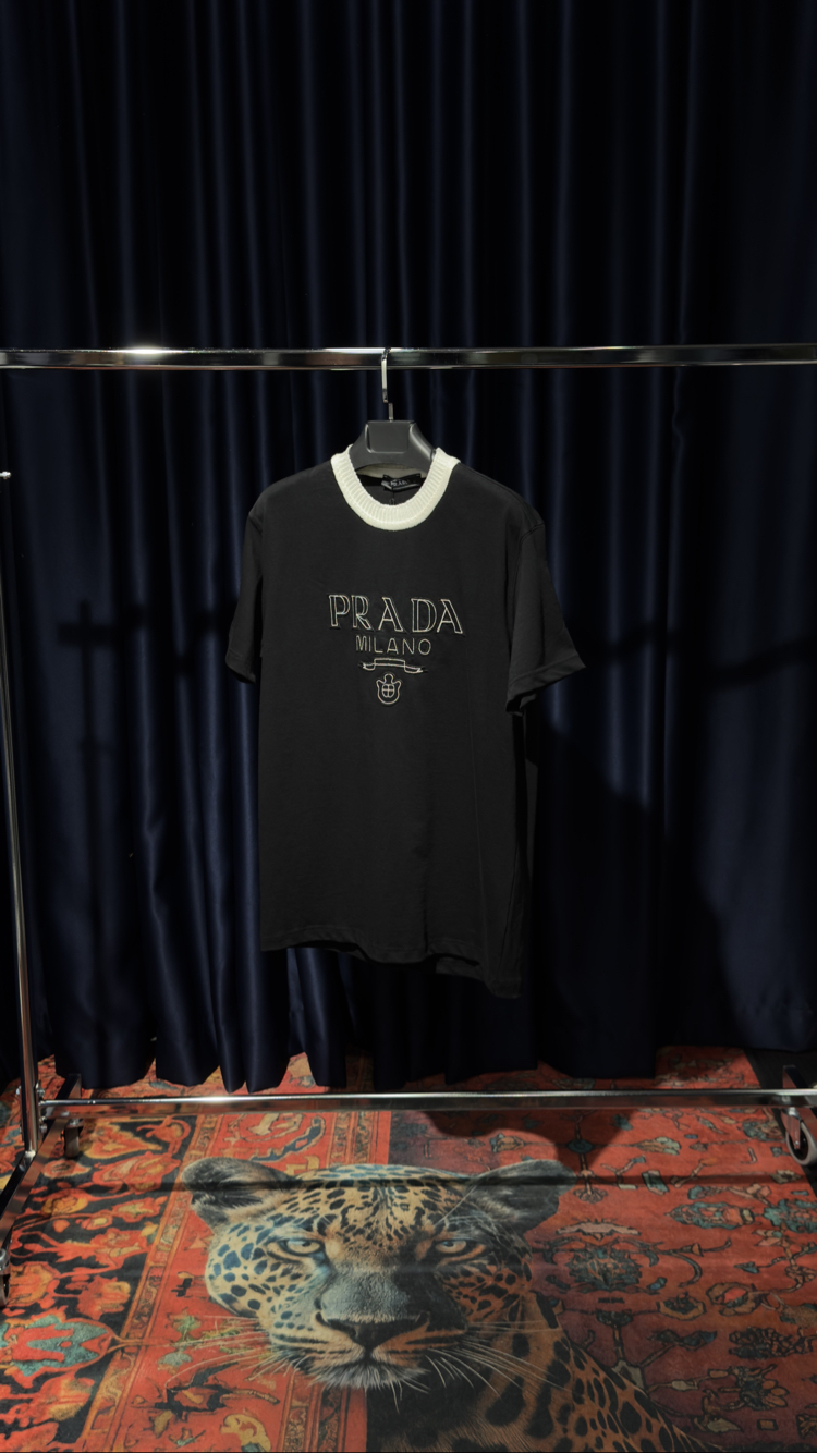 Prada tişört