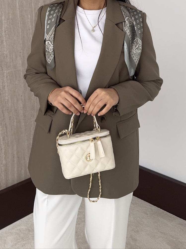 Kutu Model El Ve Çapraz Çanta Krem