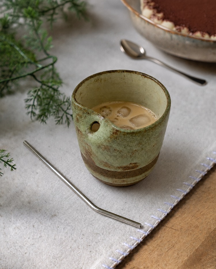 Pipetli Stoneware Bardak