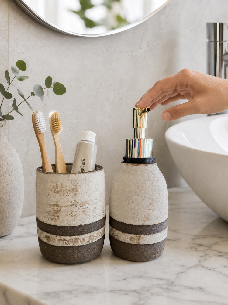 Seramik Banyo Seti – Sabunluk ve Diş Fırçalık
