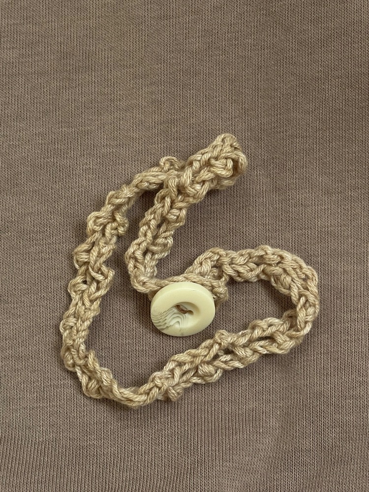 Örgü kolye