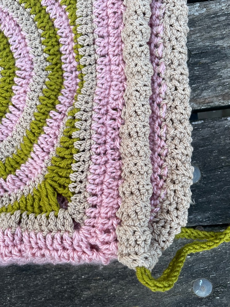 Flora spiral balaclava