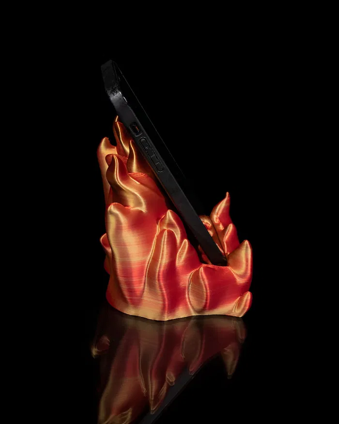 Alev Telefon Tutucu