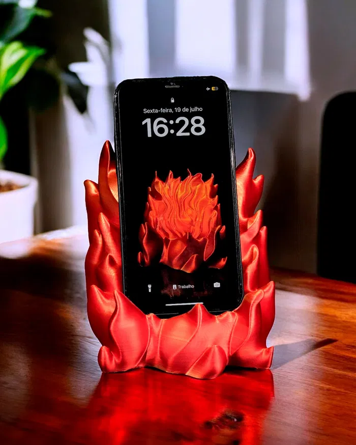 Alev Telefon Tutucu