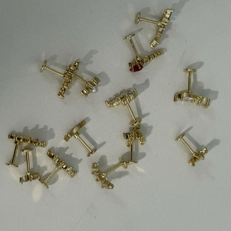 Çelik Kulak Piercing