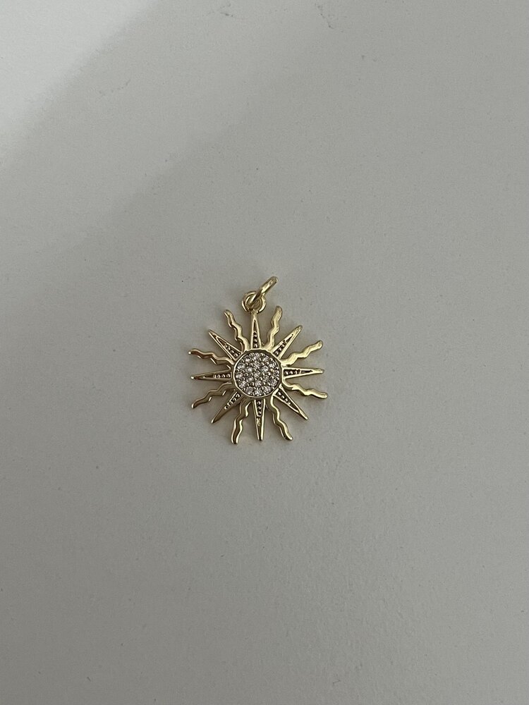 Altın Kaplama Güneş Model 2 Kolye Ucu