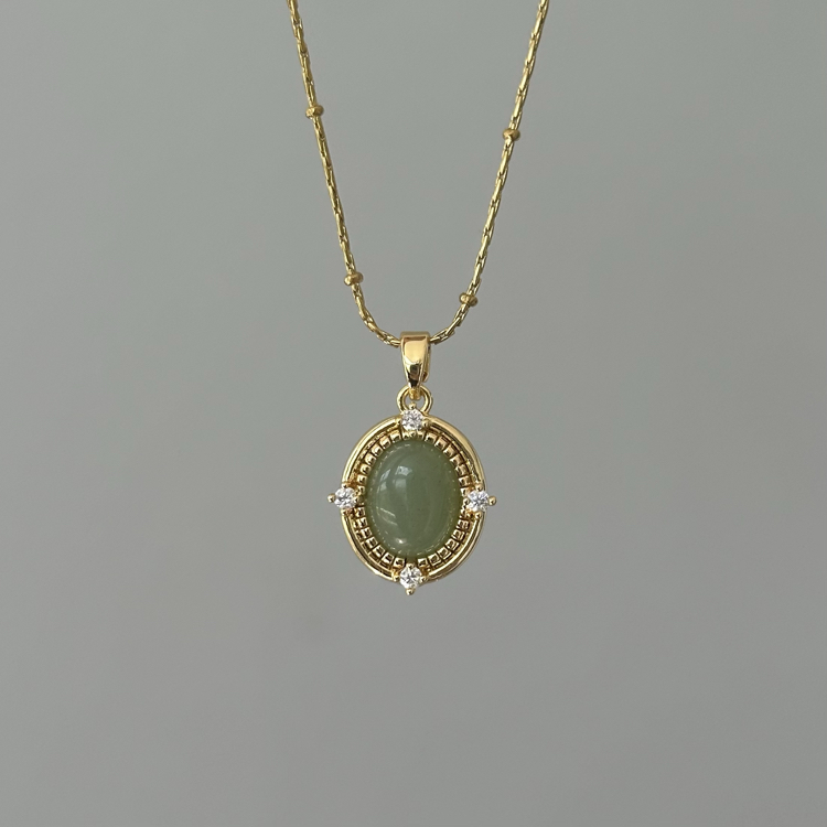 Çelik• Işıltılı Yeşil Taşlı Vintage Kolye