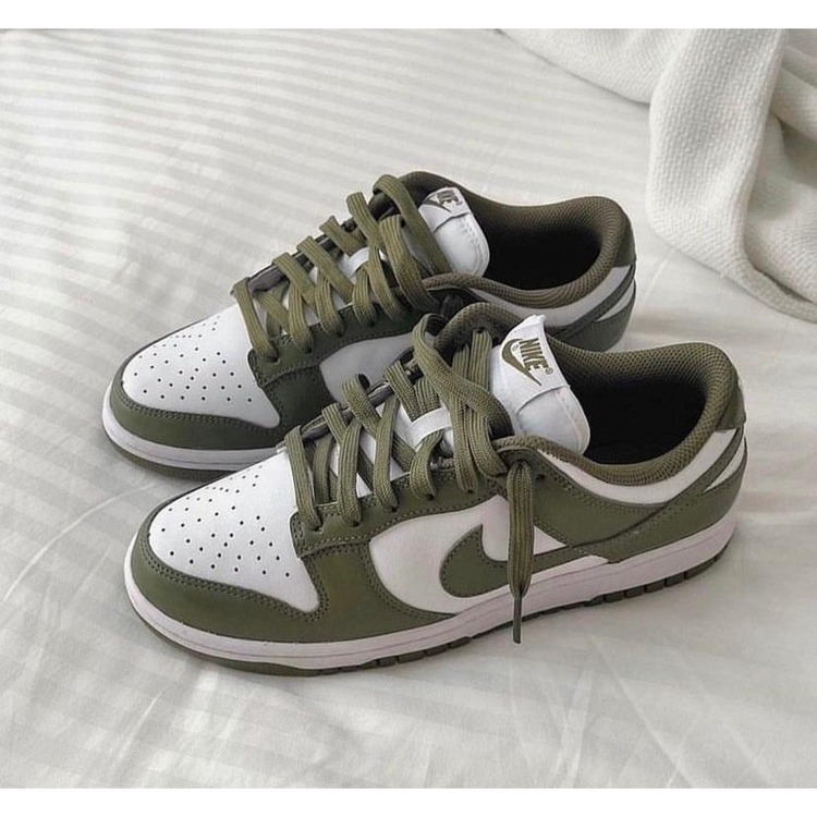 Nike Dunk Low Medium Olive
