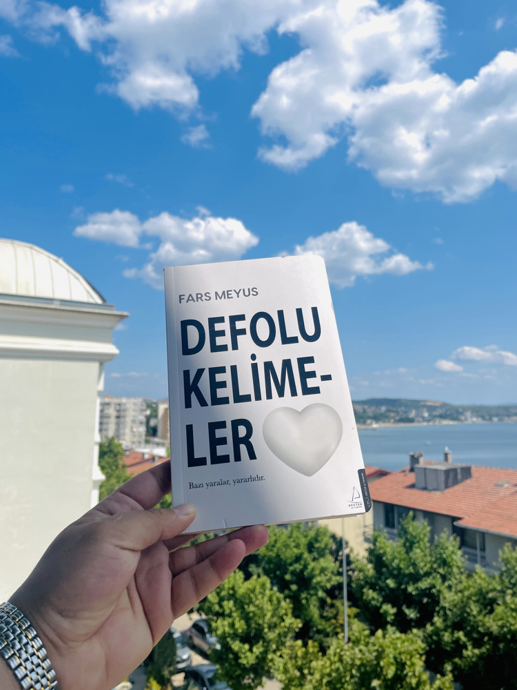 İmzalı - Defolu Kelimeler Fars Meyus