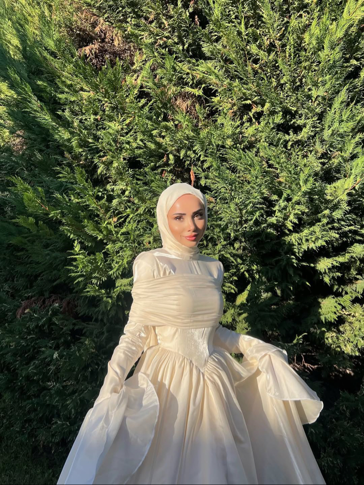 Yani saya model