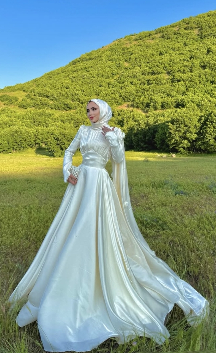 Kuğ söz nişanlık ve nikah elbisesi