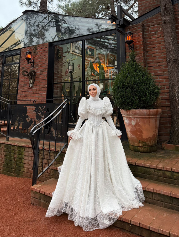 İnci nikah elbisesi ve gelinlik