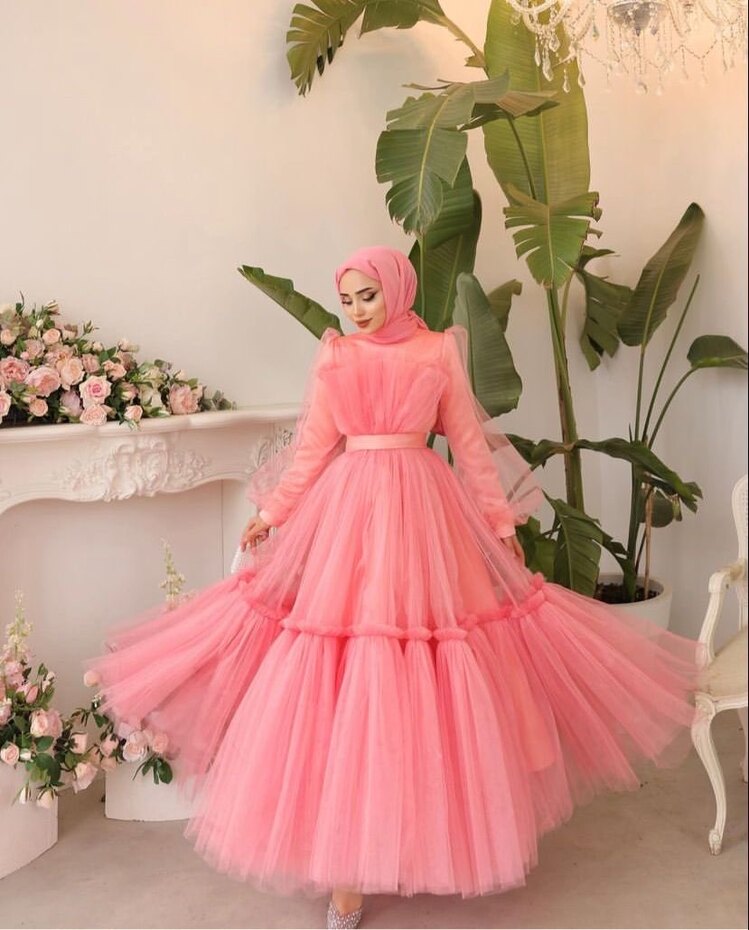 Tütülü model