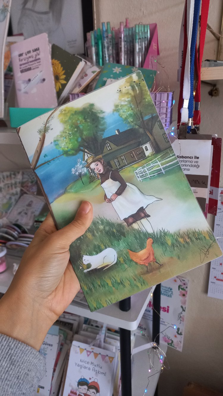 anne with an e çizimli defter