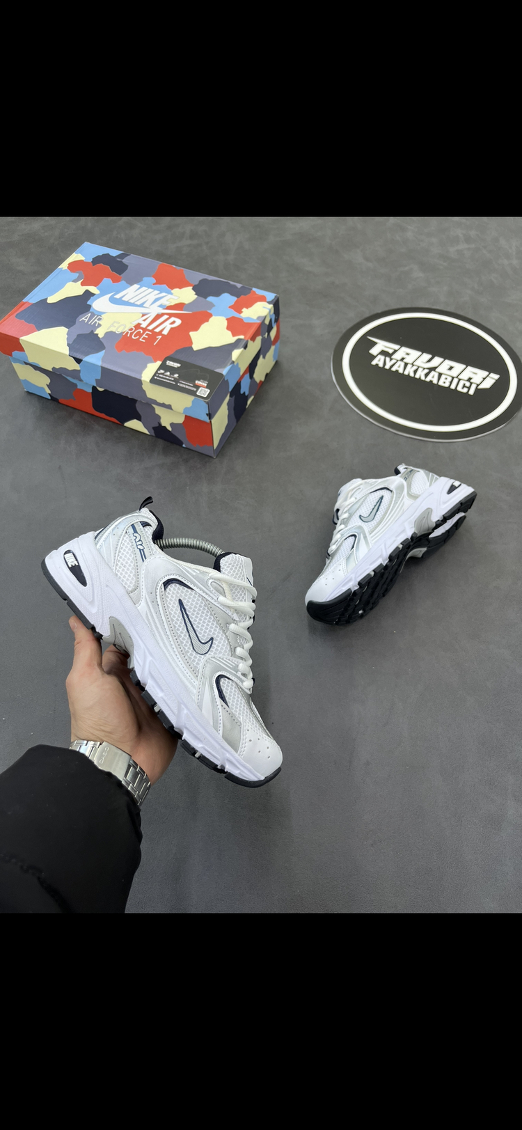 Nike 530