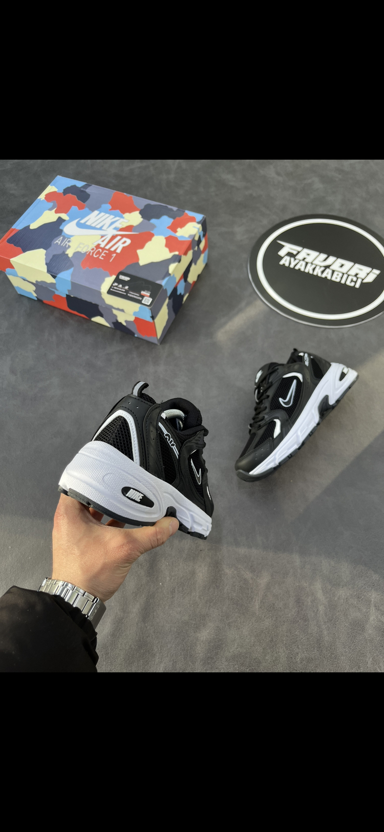 Nike 530