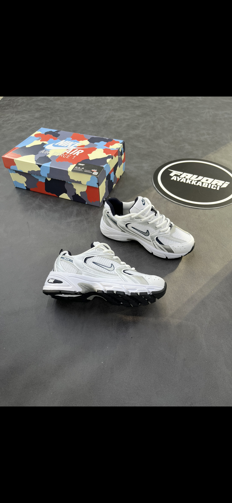 Nike 530