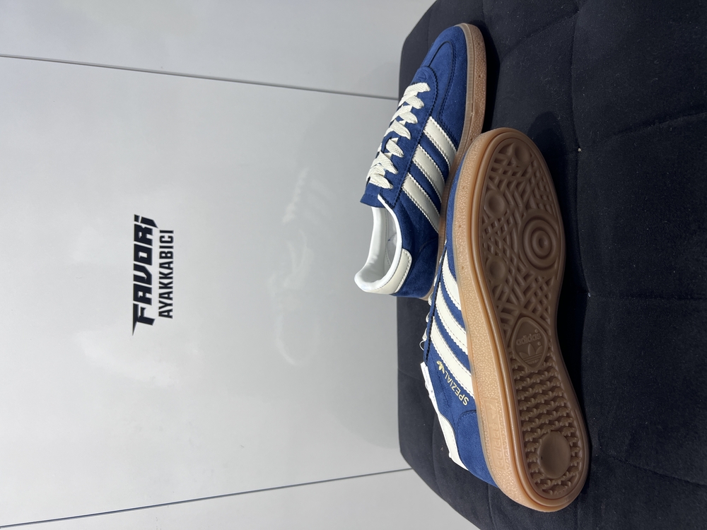 Spezial mavi
