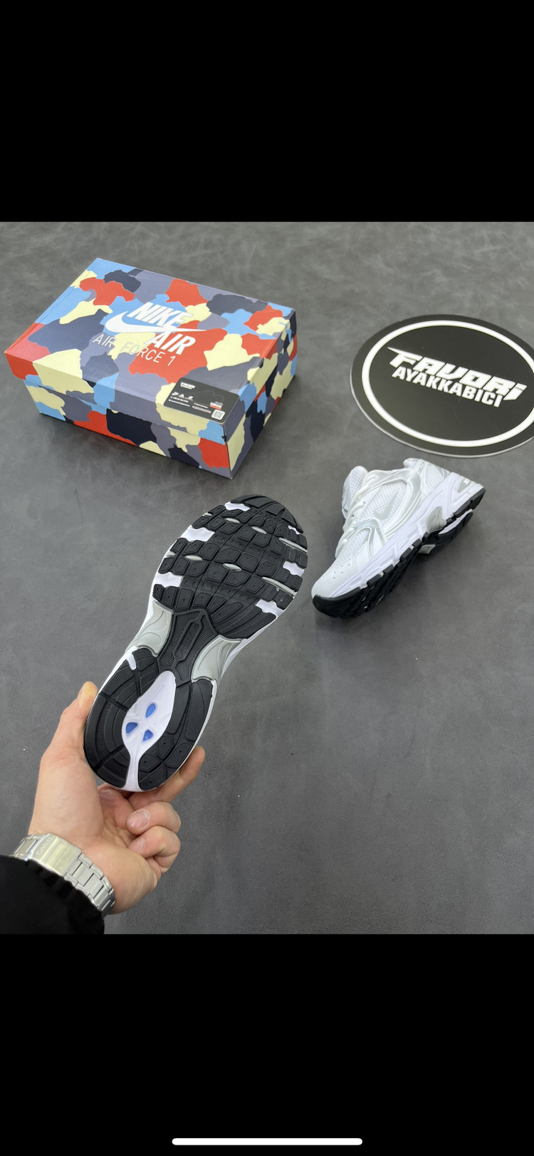 Nike 530