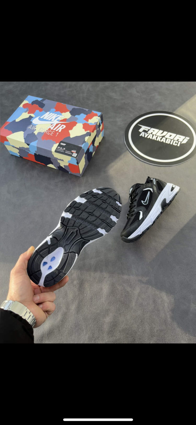 Nike 530