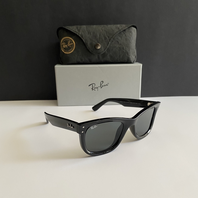 RayBan REVERSE WAYFARER 50ekt