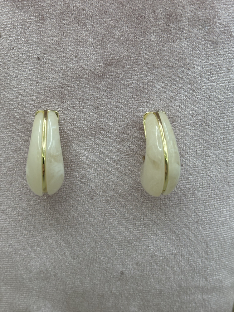 Kadın Gold Detaylı Sedef Görünümlü Modern Küpe