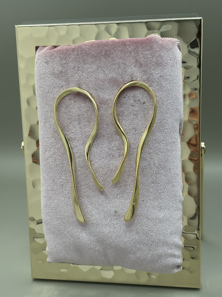 Kadın Kararmaz Çelik Organik Form Minimal Gold Küpe
