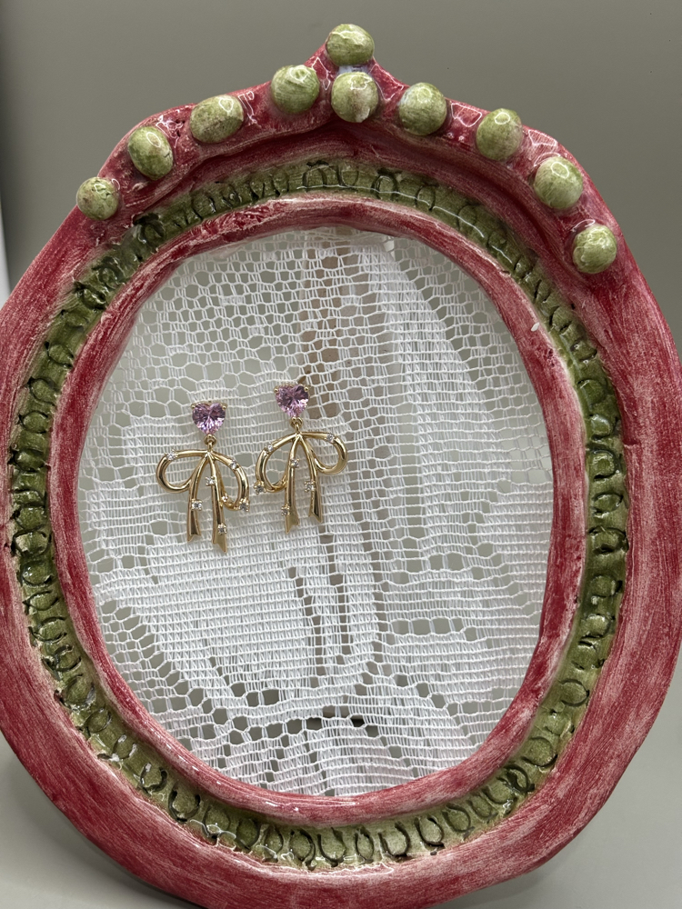 Kadın Kararmaz Çelik Pembe Kalp Taşlı Fiyonk Model Gold Küpe