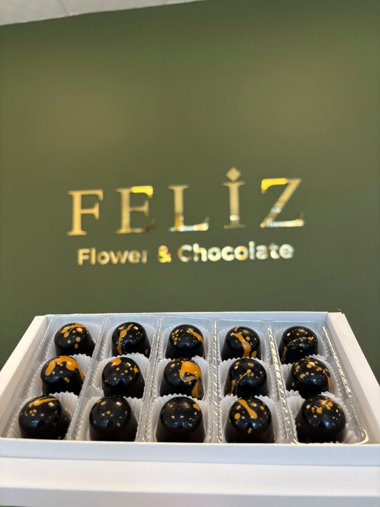 Feliz Flower Studio 15’li Kahve Karamel Dolgulu Belçika Çikolatası