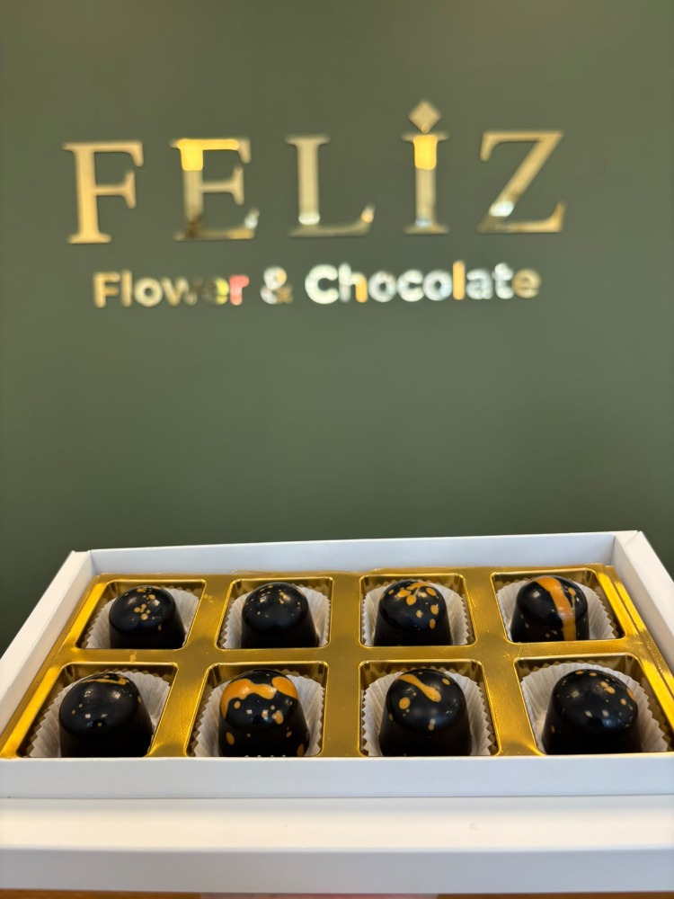 Feliz Flower Studio 8’li Kahve Karamel Dolgulu Belçika Çikolatası