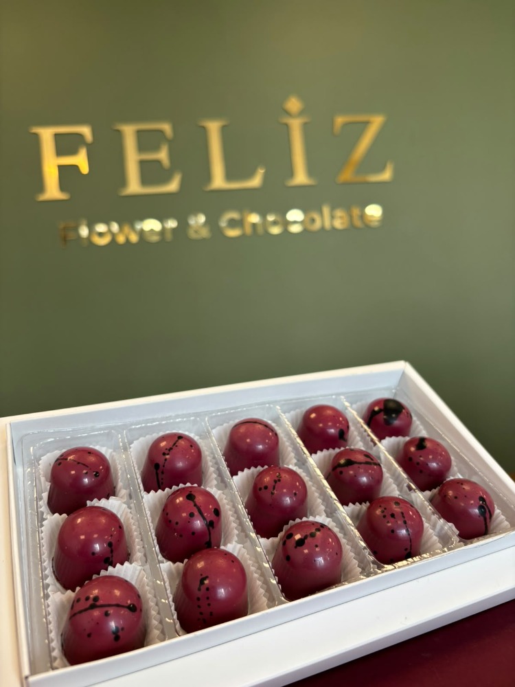 Feliz Flower Studio 15’li Frambuaz Dolgulu Belçika Çikolatası
