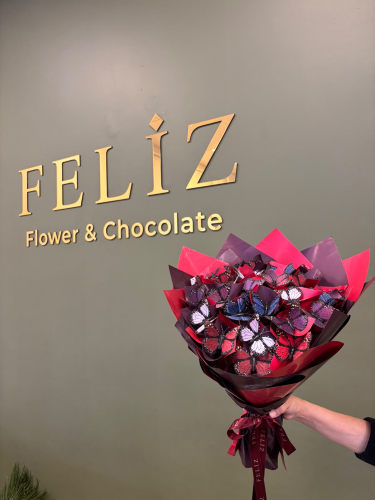 Feliz Flower Studio Renkli Premium Kelebek Buketi – Özel Tasarım Hediye