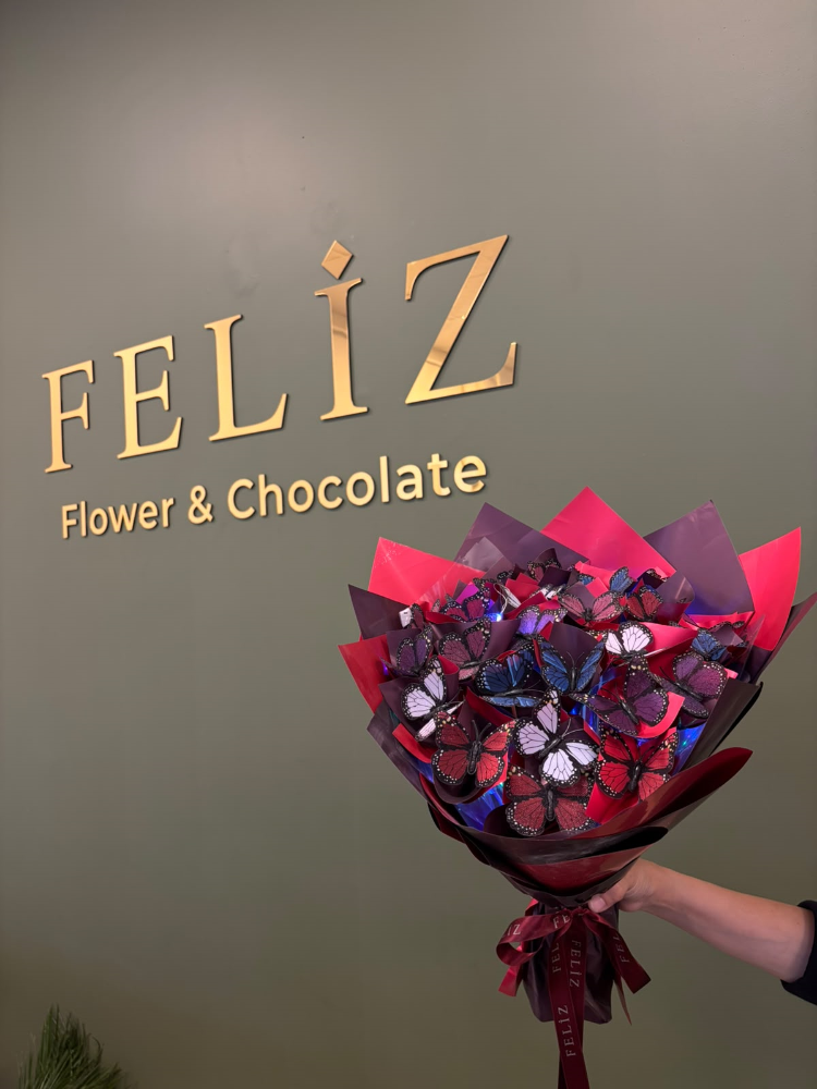 Feliz Flower Studio Renkli Premium Kelebek Buketi – Özel Tasarım Hediye