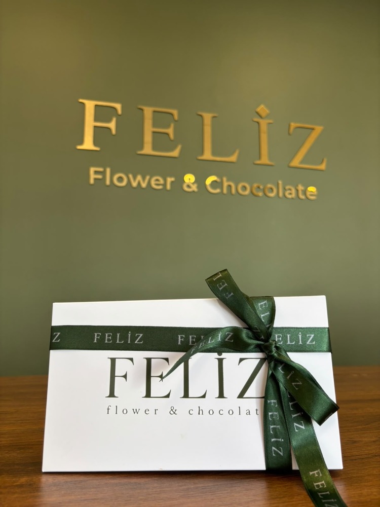 Feliz Flower Studio 8’li Karışık Dolgulu Belçika Çikolatası